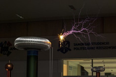 [FOTO] Nocne Spotkania z Nauką pełne ludzi ciekawych świata