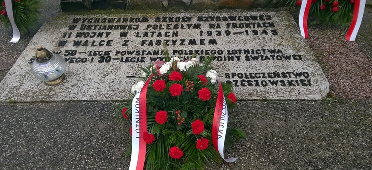 Święto Lotnictwa Polskiego w Ustrzykach Dolnych - Ustianowej